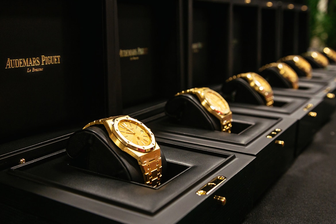 Bruno Mars 贈予樂團全員 Audemars Piguet 18K 金腕錶