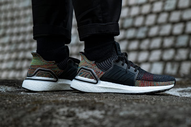 近賞 adidas UltraBOOST 19 全新「Dark Pixel」配色
