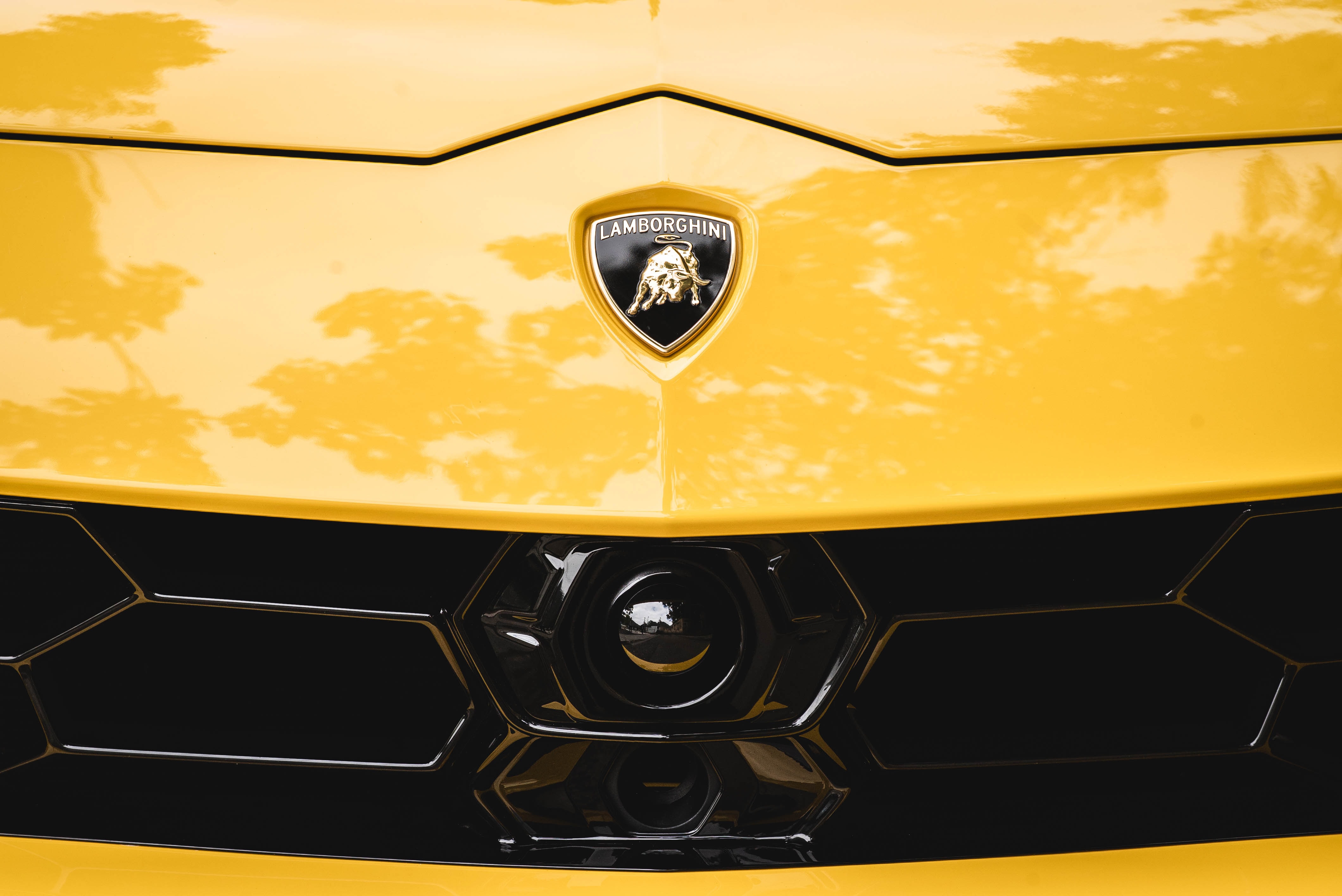 HYPEBEAST 實測 Lamborghini 首部「野牛級」SUV Urus
