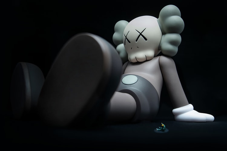 KAWS 全新雕塑展覽「KAWS: HOLIDAY」台北站消息放送