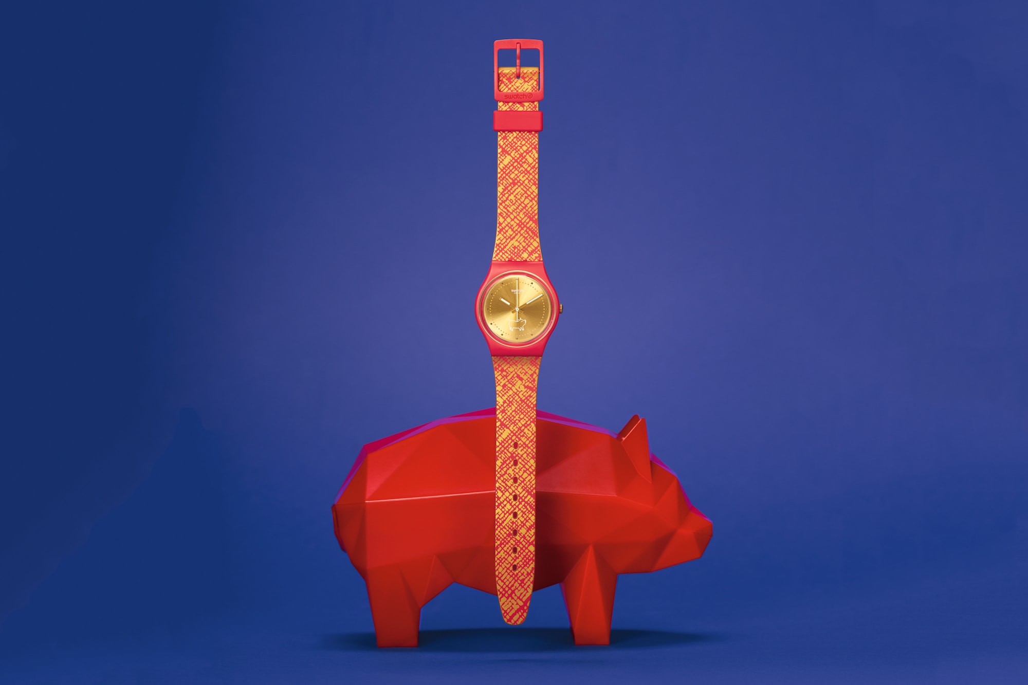 Swatch 推出 2019 中國新年「豬光寶氣」別注腕錶