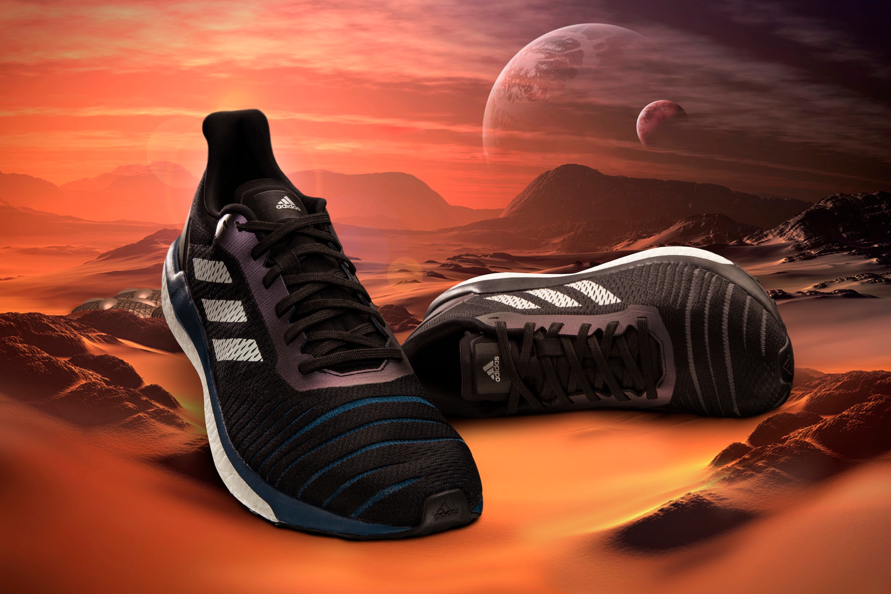 adidas 推出全新跑鞋 SolarDRIVE 