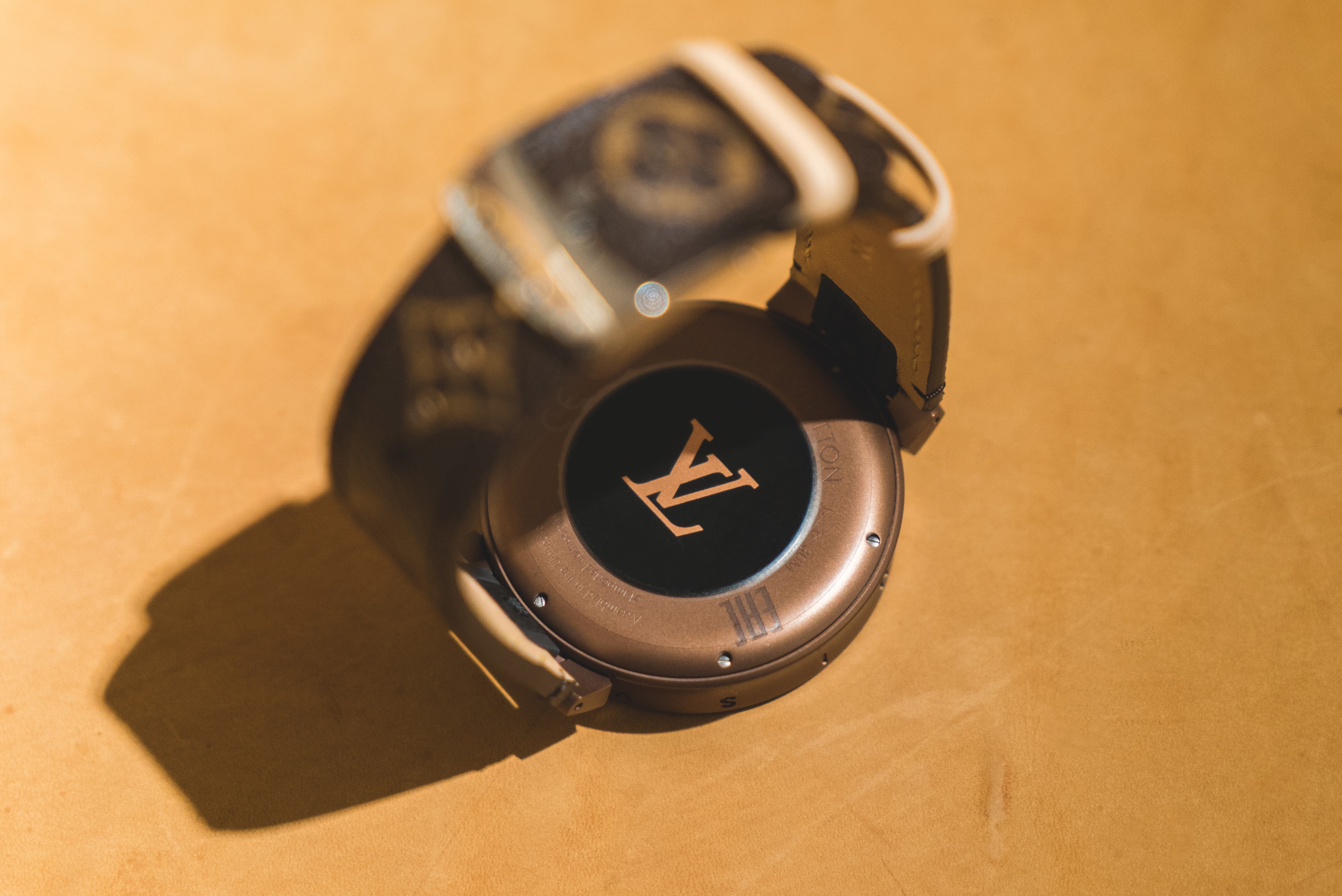近賞 Louis Vuitton 最新 Horizon 智能腕錶及耳機