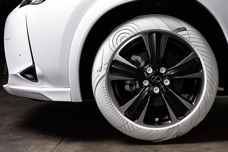 LEXUS 攜手 John Elliott 打造 UX 別注白色 Air Force 1 車軚