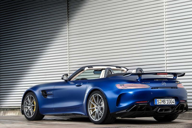 Mercedes-AMG 發佈全新軟頂敞篷跑車 GT R Roadster