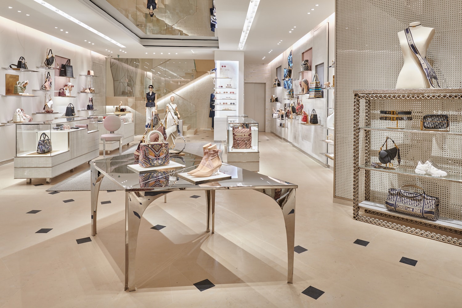 Dior 于摩纳哥开设全新精品店