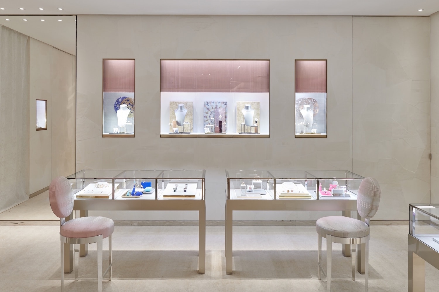 Dior 于摩纳哥开设全新精品店