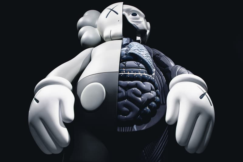 走進 HOCA 聯辦「KAWS: ALONG THE WAY」藝術作品展覽