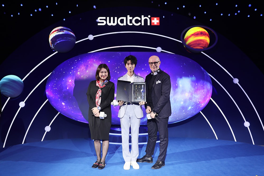 SWATCH 发布与王俊凯联合设计的限量款手表