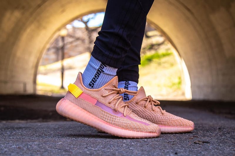 YEEZY BOOST 350 V2 全新配色「Clay」上腳預覽