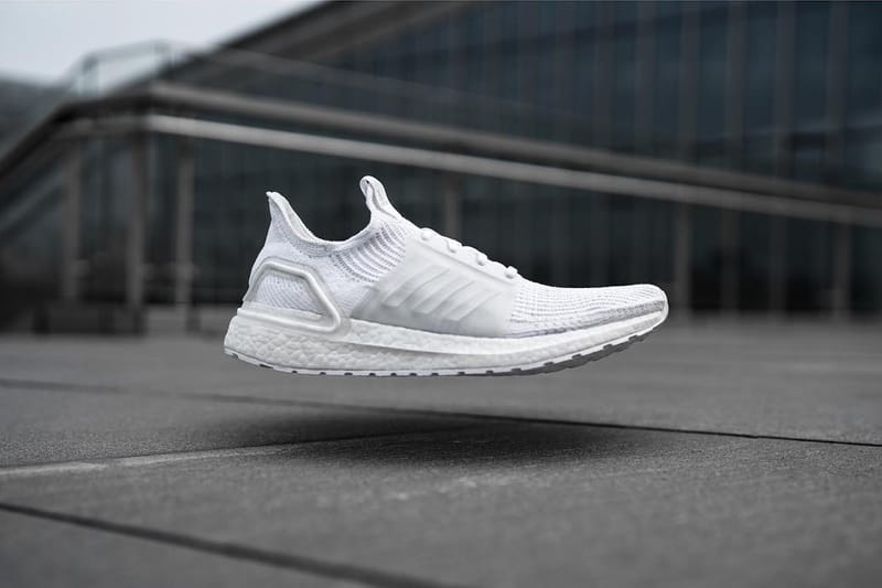 搶先預覽 adidas UltraBOOST 19 全新「Triple White」配色