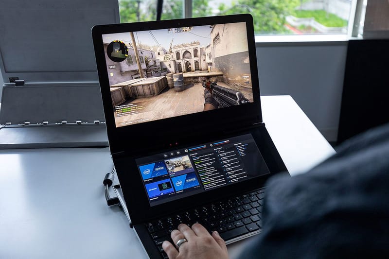 Intel 展示雙屏「Honeycomb Glacier」概念遊戲筆記本電腦