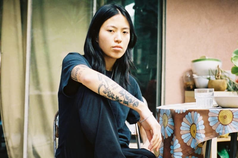 洛杉矶新兴女歌手deb Never 全新单曲 Ugly 音乐录影带正式发布 Hypebeast 洛杉矶新兴女歌手deb Never 全新单曲 Ugly 音乐录影带正式发布 Hypebeast