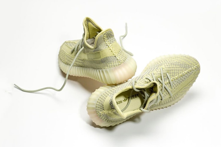 搶先預覽 YEEZY BOOST 350 V2 全新配色「Antlia」