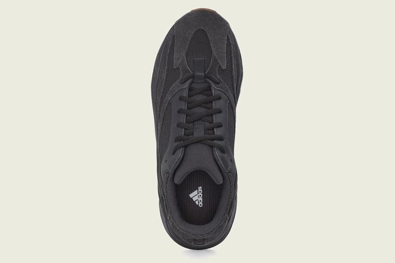 搶先預覽 YEEZY BOOST 700 全新「Utility Black」配色