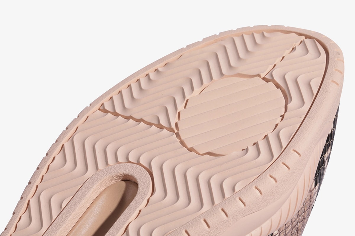 adidas Originals 推出奢華蛇紋 Supercourt RX 鞋款