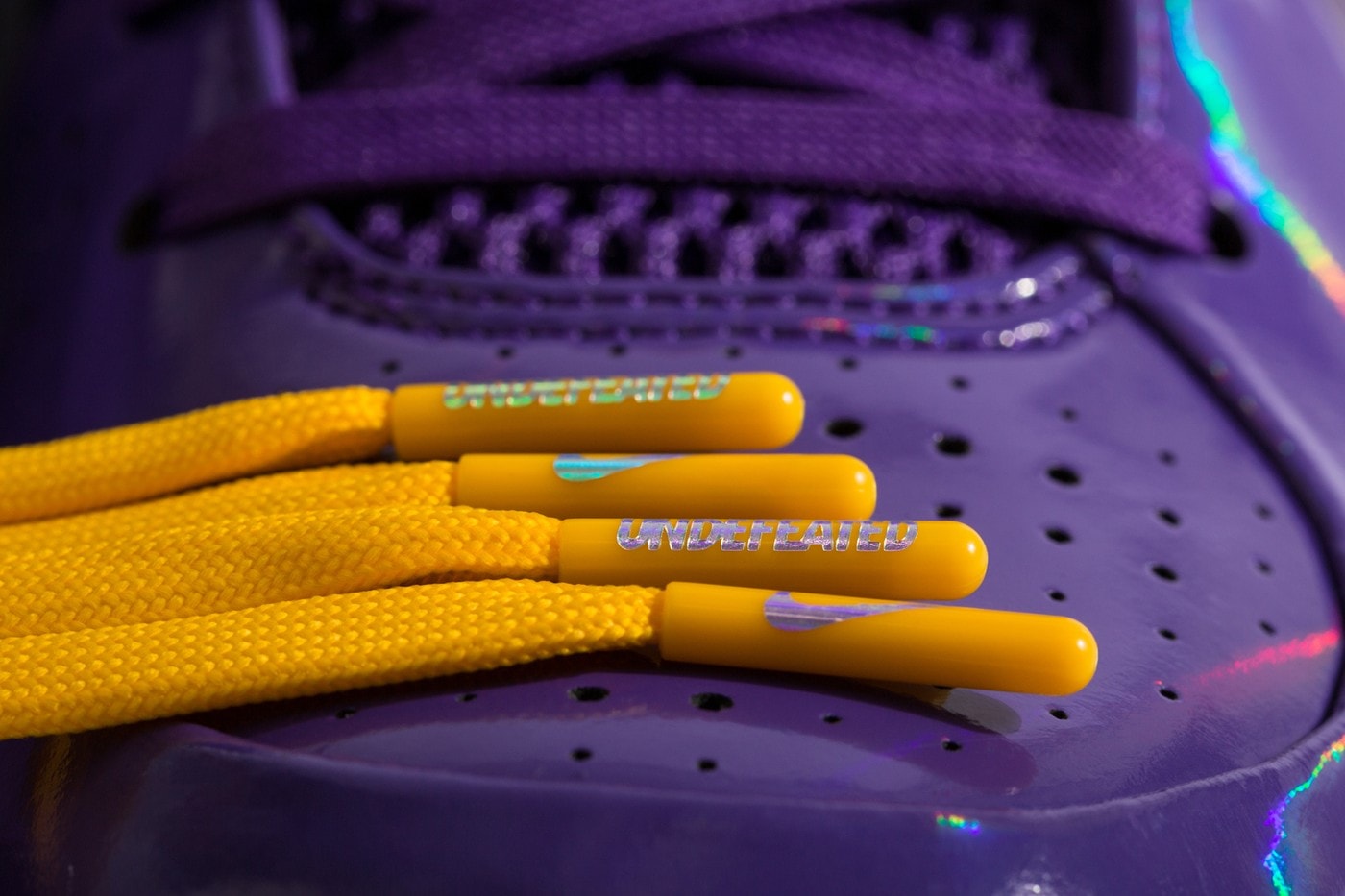 率先近覽 UNDEFEATED x Nike Kobe 4 Protro 最新聯乘系列