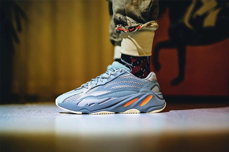 近賞 YEEZY BOOST 700 V2 最新配色「Inertia」上腳圖輯