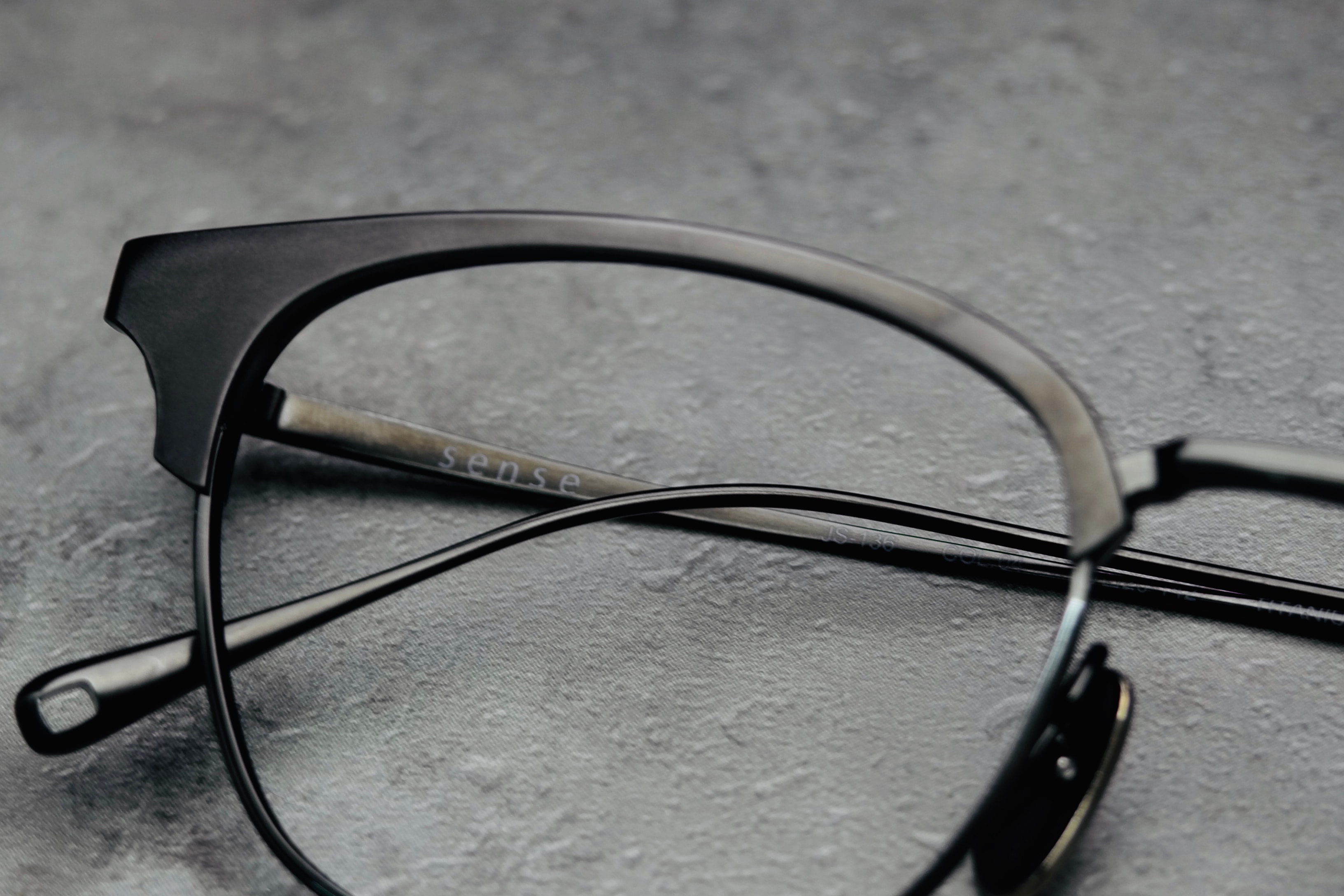 日本眼鏡品牌 JAPONISM 迎來 Sense 全金屬製品