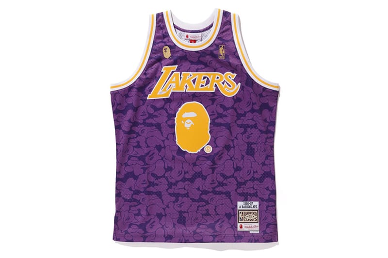 A BATHING APE® x Mitchell & Ness 全新聯乘 NBA 球衣系列發佈