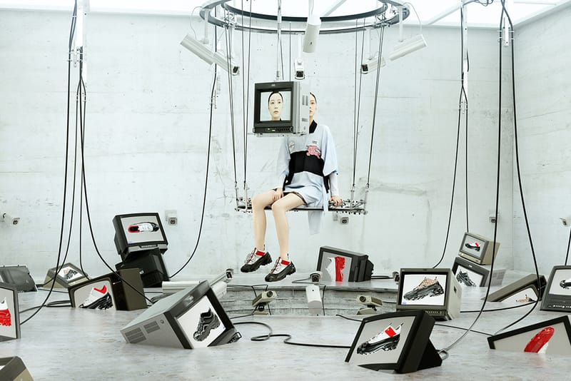 在虚拟 3D 世界中，见过这双来自 BURBERRY 的划时代球鞋