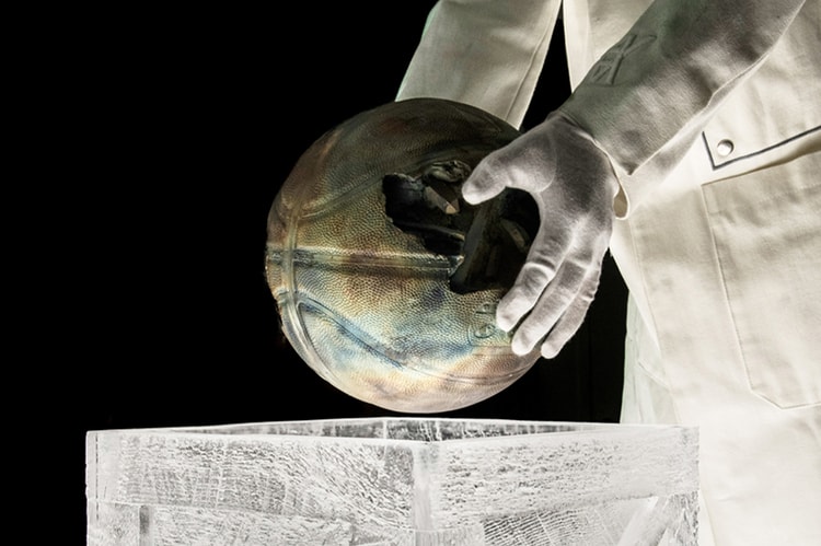 Daniel Arsham 推出別注「青銅製籃球」系列雕塑