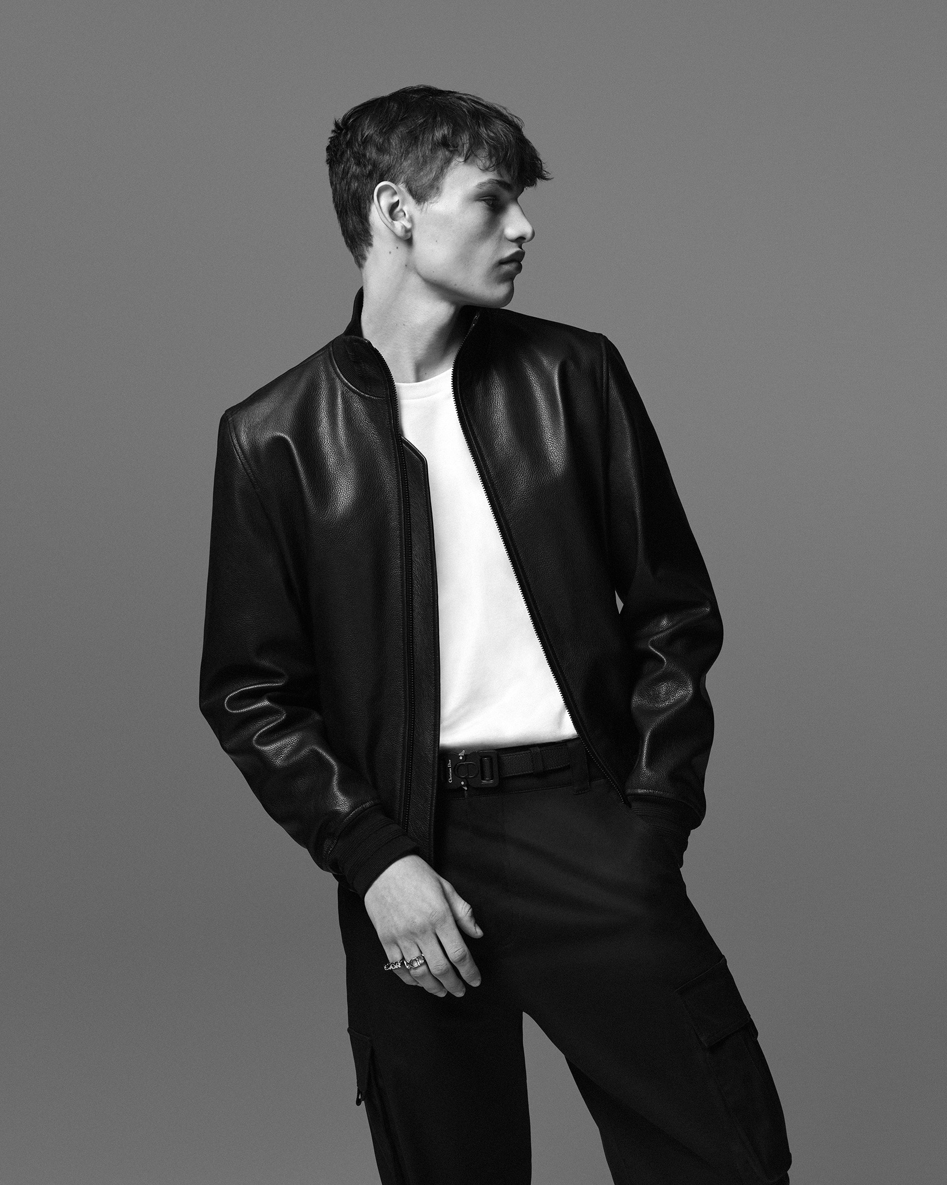 重塑男性時尚 - Dior Essentials 男裝系列 Lookbook 發佈