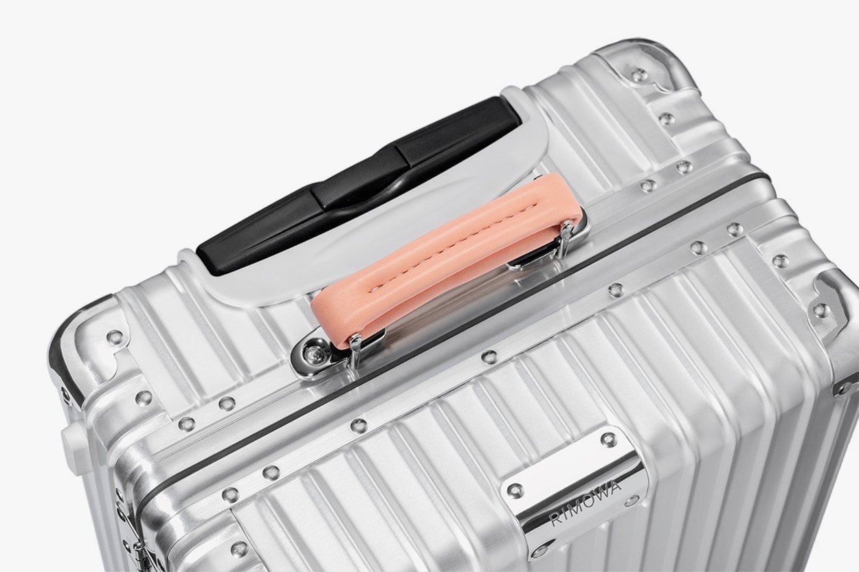 RIMOWA 為 2019 假日系列推出全新別注 iPhone 手機殼及行李箱