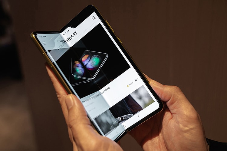 報導稱 Samsung 將於 2020 年推出全新 Galaxy Fold 2 摺疊手機