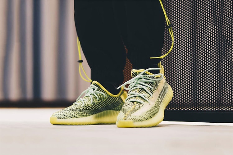 近賞 YEEZY BOOST 350 V2 最新配色「Yeezreel」反光版本上腳圖輯