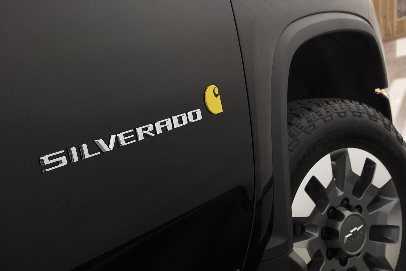 Chevrolet x Carhartt 聯手打造 2021 年式樣 Silverado HD 別注車型