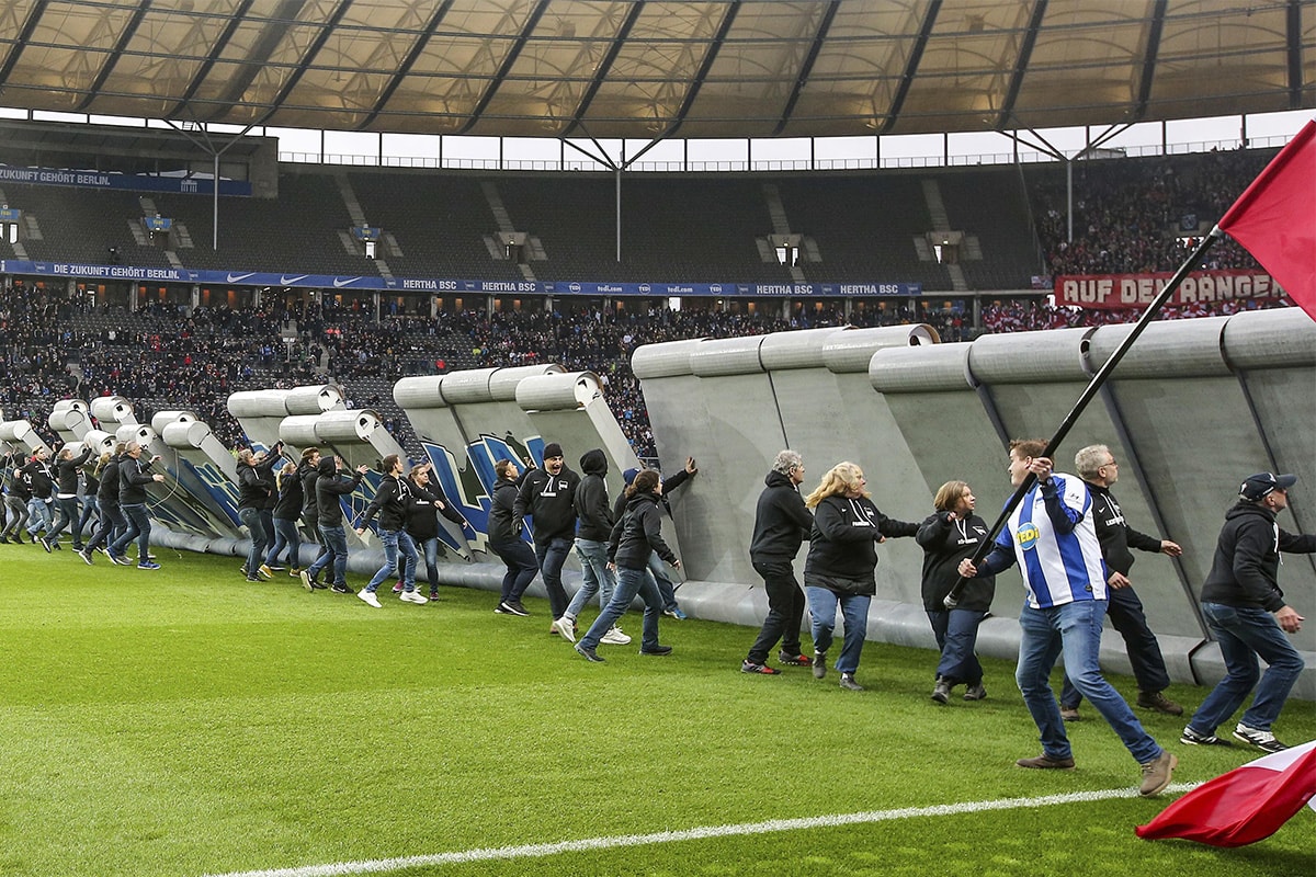 德甲聯賽重塑 30 年前柏林圍牆推倒之見證