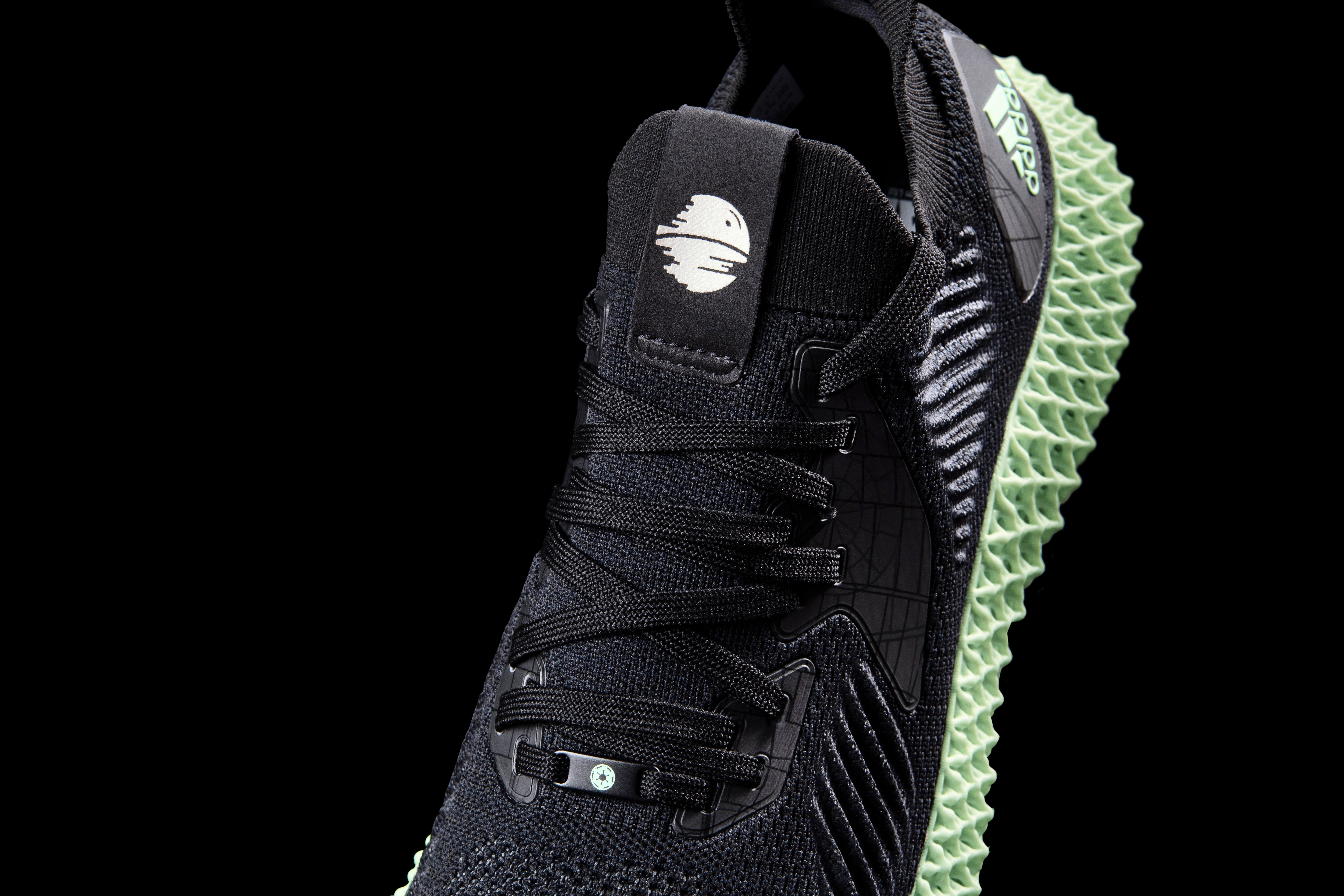 adidas 推出 ALPHAEDGE 4D 星球大战系列跑鞋