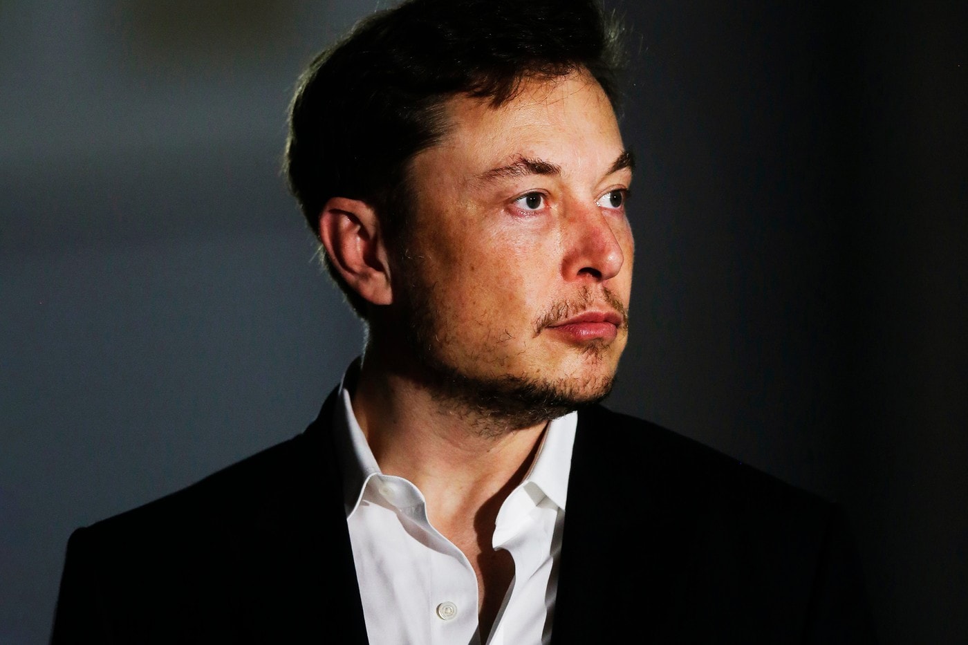 Tesla 全新車型 Cybertruck 發佈之後 − Elon Musk 身價瞬間蒸發 $7.7 億美金