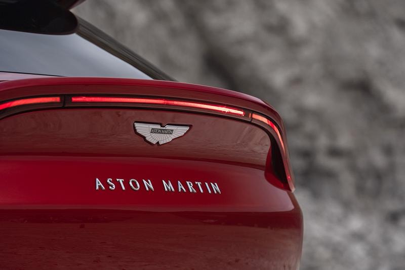 英國超豪車廠 Aston Martin 發佈首款 SUV 車型 DBX