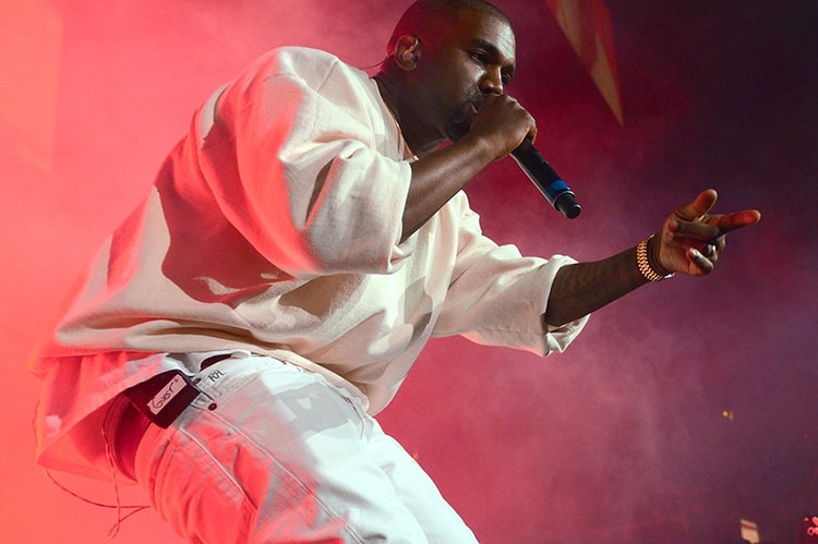 Kanye West 親自上腳曝光 YEEZY Foam Runner 全新鞋款