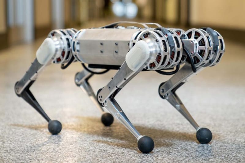 麻省理工學院研發之「Mini Cheetah」豹型機器人演示影片公開