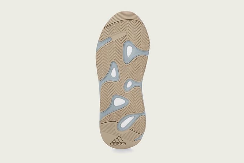 YEEZY BOOST 700 最新配色「CARBON BLUE」官方圖輯率先曝光