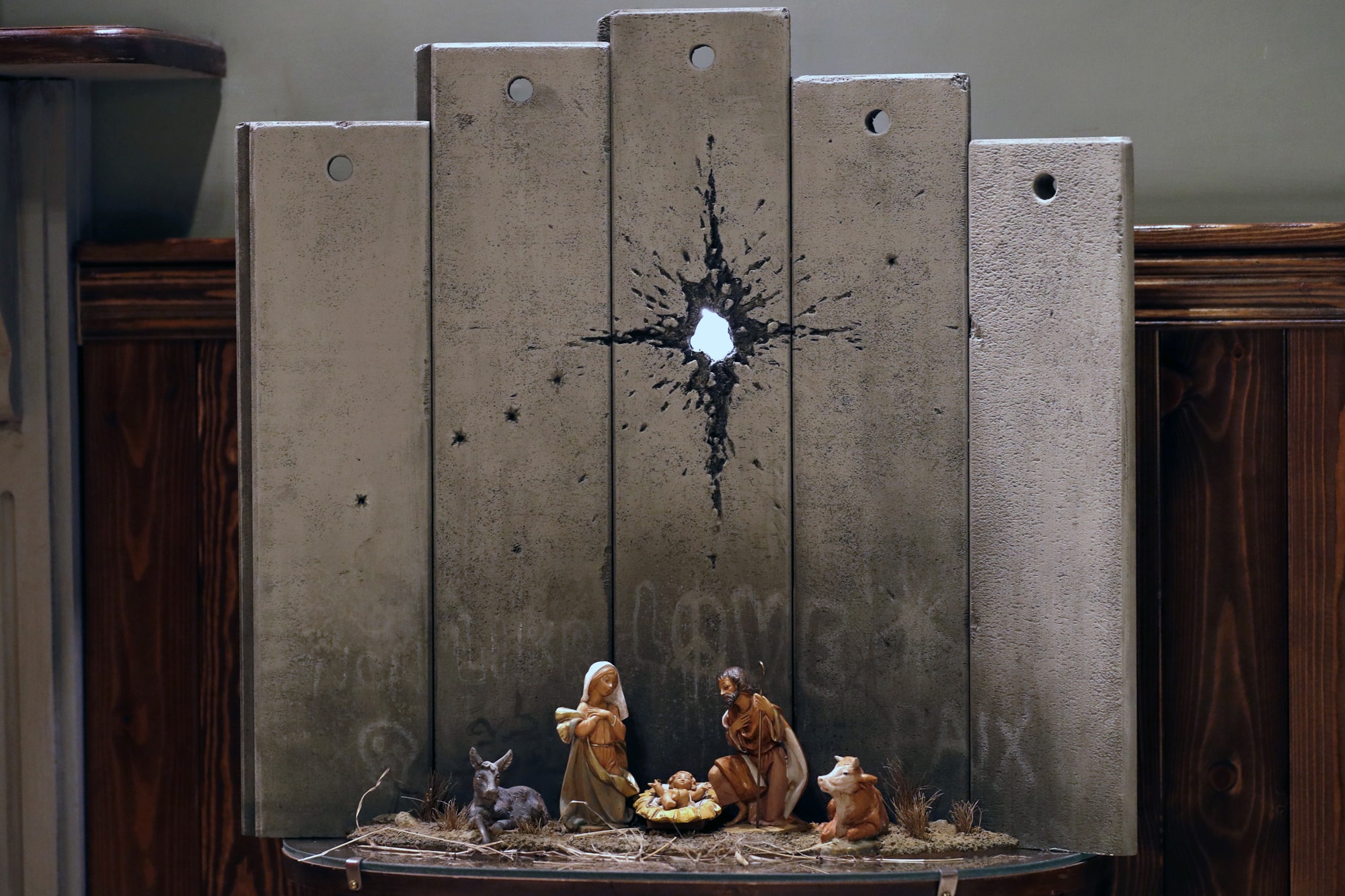 Banksy 全新作品《Scar of Bethlehem》重譯「耶穌誕生場景」