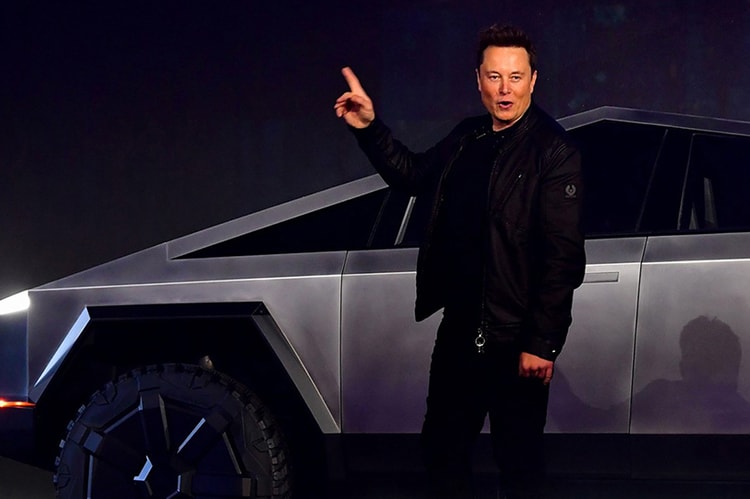 Elon Musk 親自於 LA 街道駕駛全新科幻車型 Tesla Cybertruck