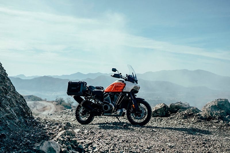 重機品牌 Harley-Davidson 首款冒險旅行機車「PAN AMERICA」正式亮相