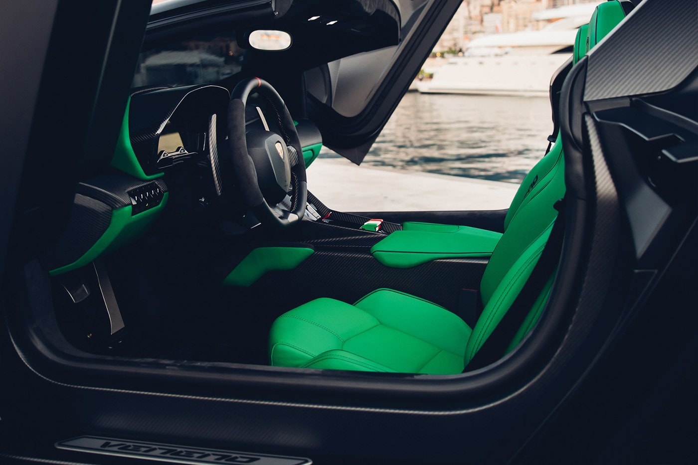 極罕 2015 年 Lamborghini Veneno Roadster 即將展開拍賣