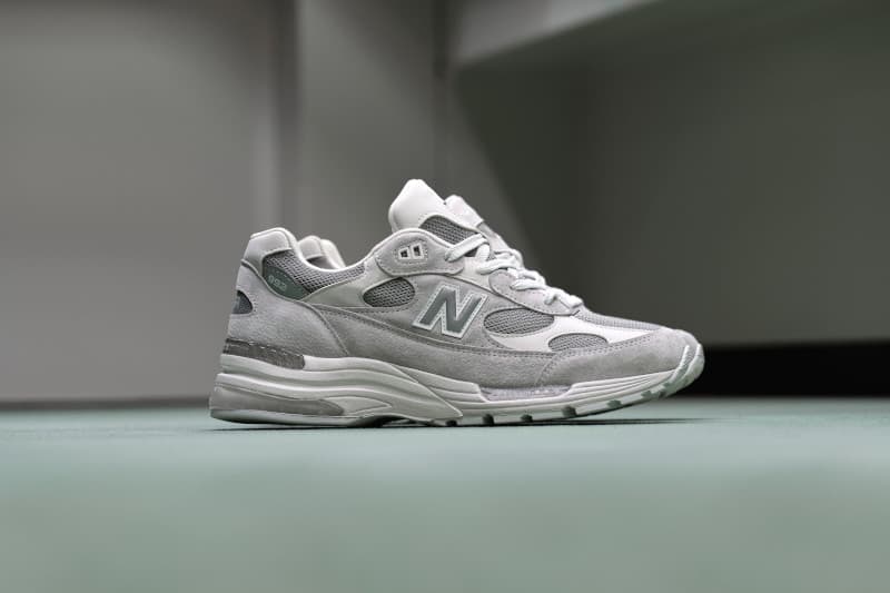 New Balance 经典鞋款 992 即将迎来首次复刻回归