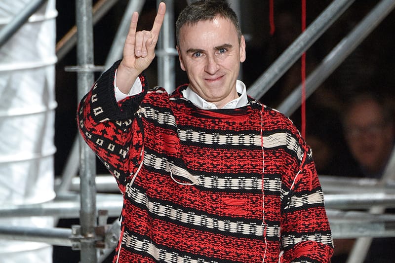 Raf Simons 據傳將前往 Prada 集團旗下品牌 Miu Miu 任職