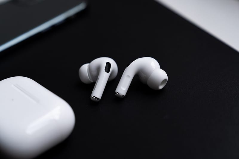 報導稱 Apple 全新版本「AirPods Pro Lite」耳機有望於 2020 年中推出