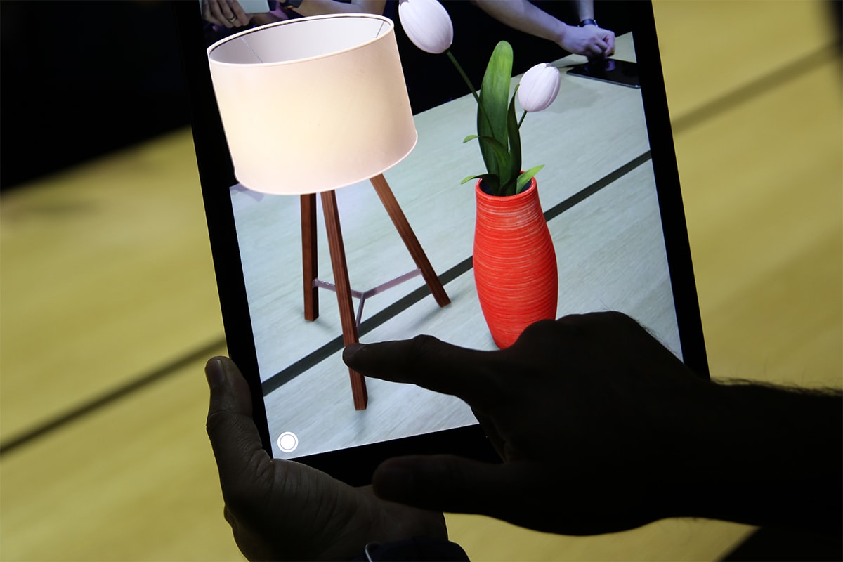 現實虛擬整合 - Apple 正式推出全新「AR 擴增實境」購物功能