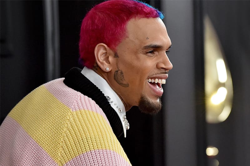 Chris Brown 展示臉頰最新 Air Jordan 3 刺青