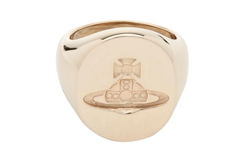 Vivienne Westwood 推出標誌性寶石星球（Orb）純銀戒指