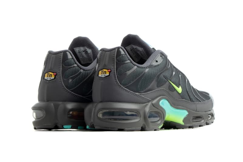 Nike Air Max Plus 全新配色「Iron Grey Iridescent」正式曝光