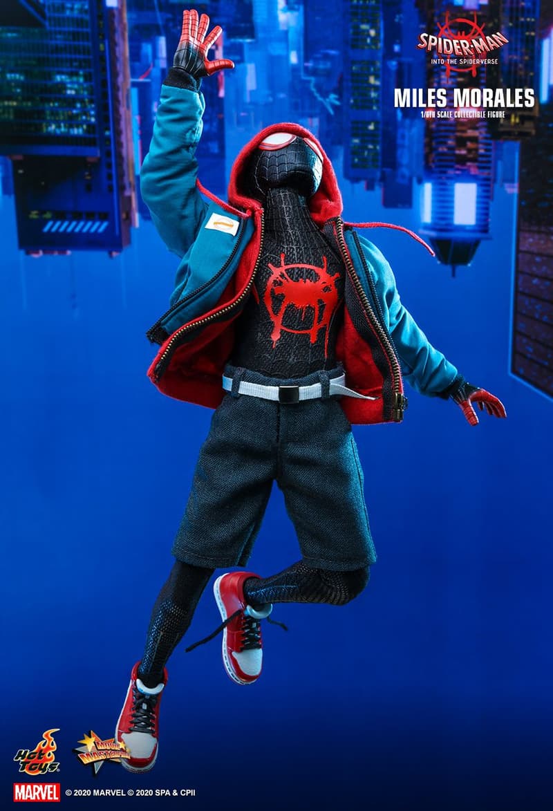 Hot Toys 推出《蜘蛛俠：跳入蜘蛛宇宙》主角 Miles Morales 1：6 尺寸人偶